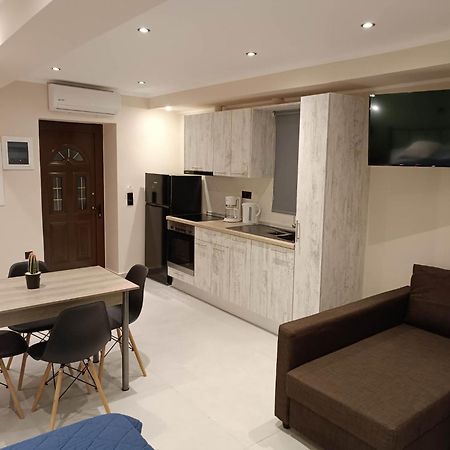 Newly Renovated Apartment Next To The Port Mantouki Eksteriør billede