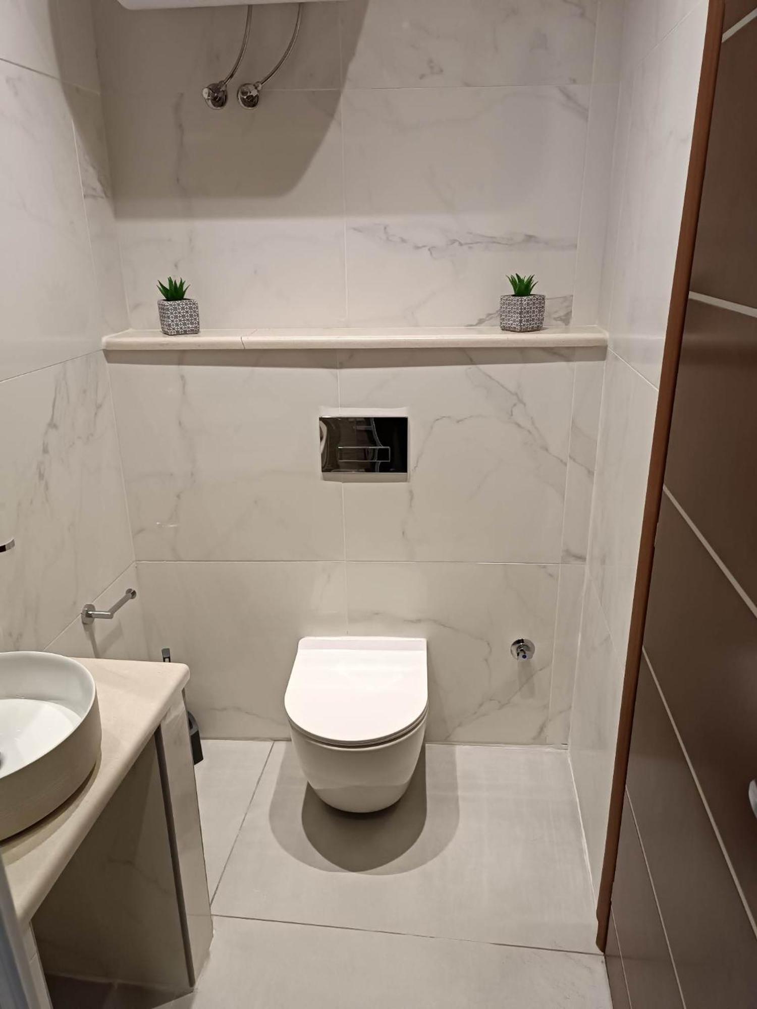 Newly Renovated Apartment Next To The Port Mantouki Eksteriør billede