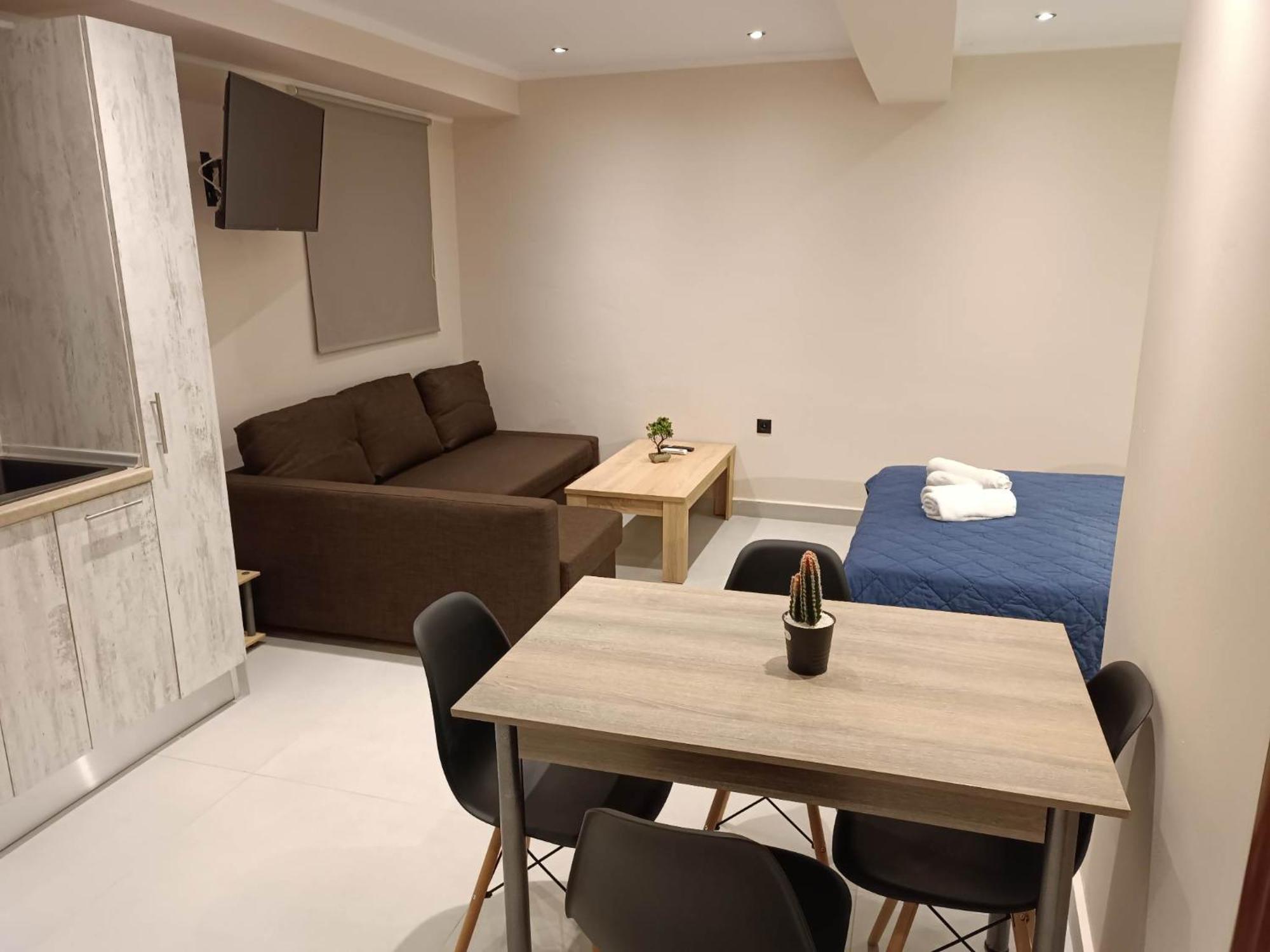 Newly Renovated Apartment Next To The Port Mantouki Eksteriør billede