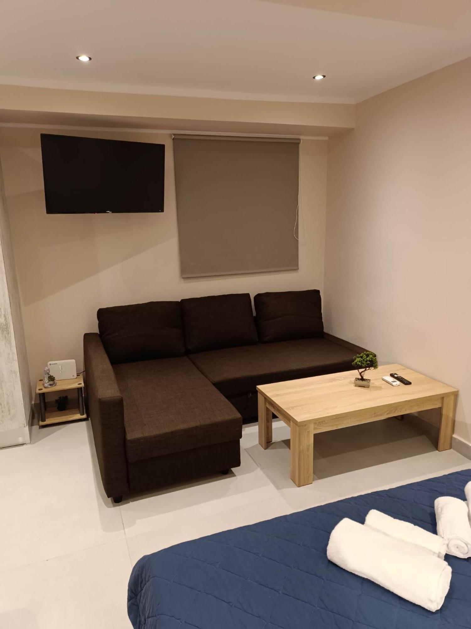 Newly Renovated Apartment Next To The Port Mantouki Eksteriør billede