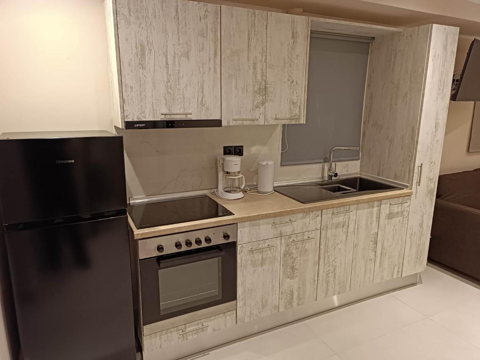 Newly Renovated Apartment Next To The Port Mantouki Eksteriør billede